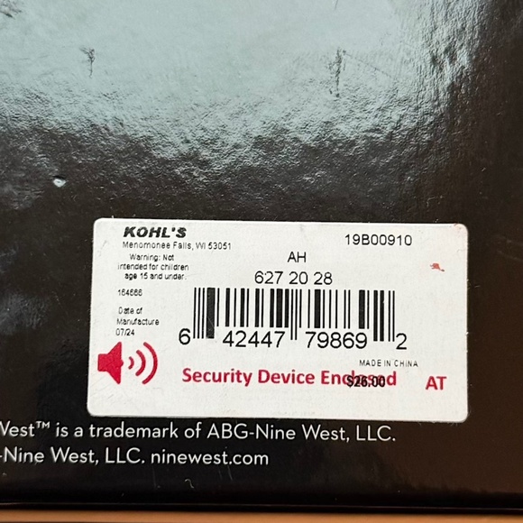 Elegant Tri-Tone Bracelet and Stud Earrings by Nine West (NIB/NIP) - Picture 7 of 7